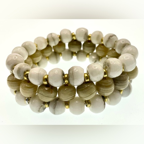 Vintage TripleStrand Stretch Bracelet White Tan Stone Beaded Stretch Bracelet - Picture 2 of 8